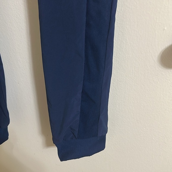 EUC Athleta Girl Navy Athletic Joggers size XXL/16 - Picture 3 of 6